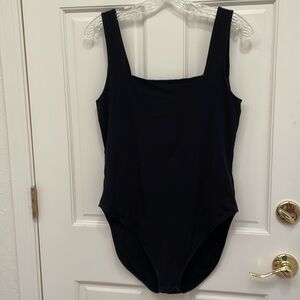 Old Navy sleeveless square-neck bodysuit size L